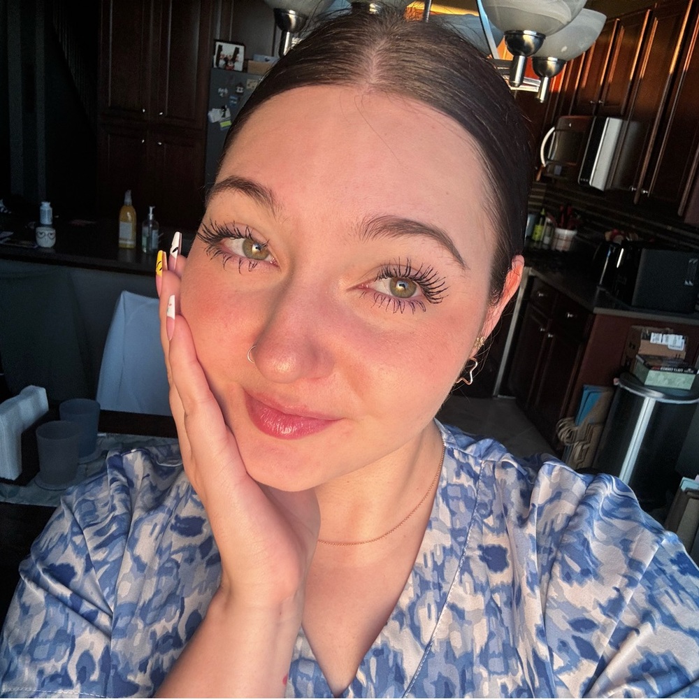 Meet your Posher, Isabella